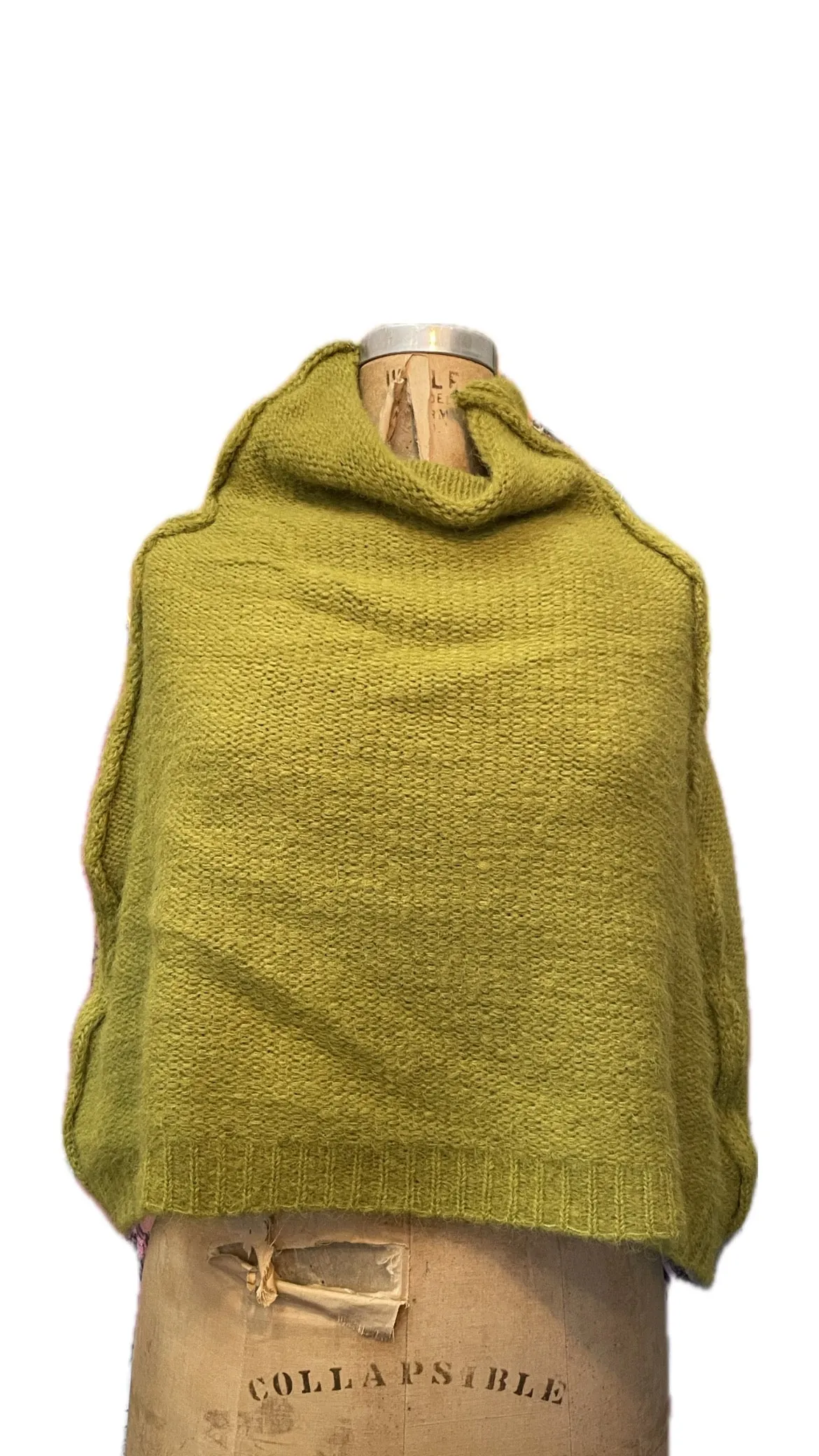 Alpaca capelet / shrug