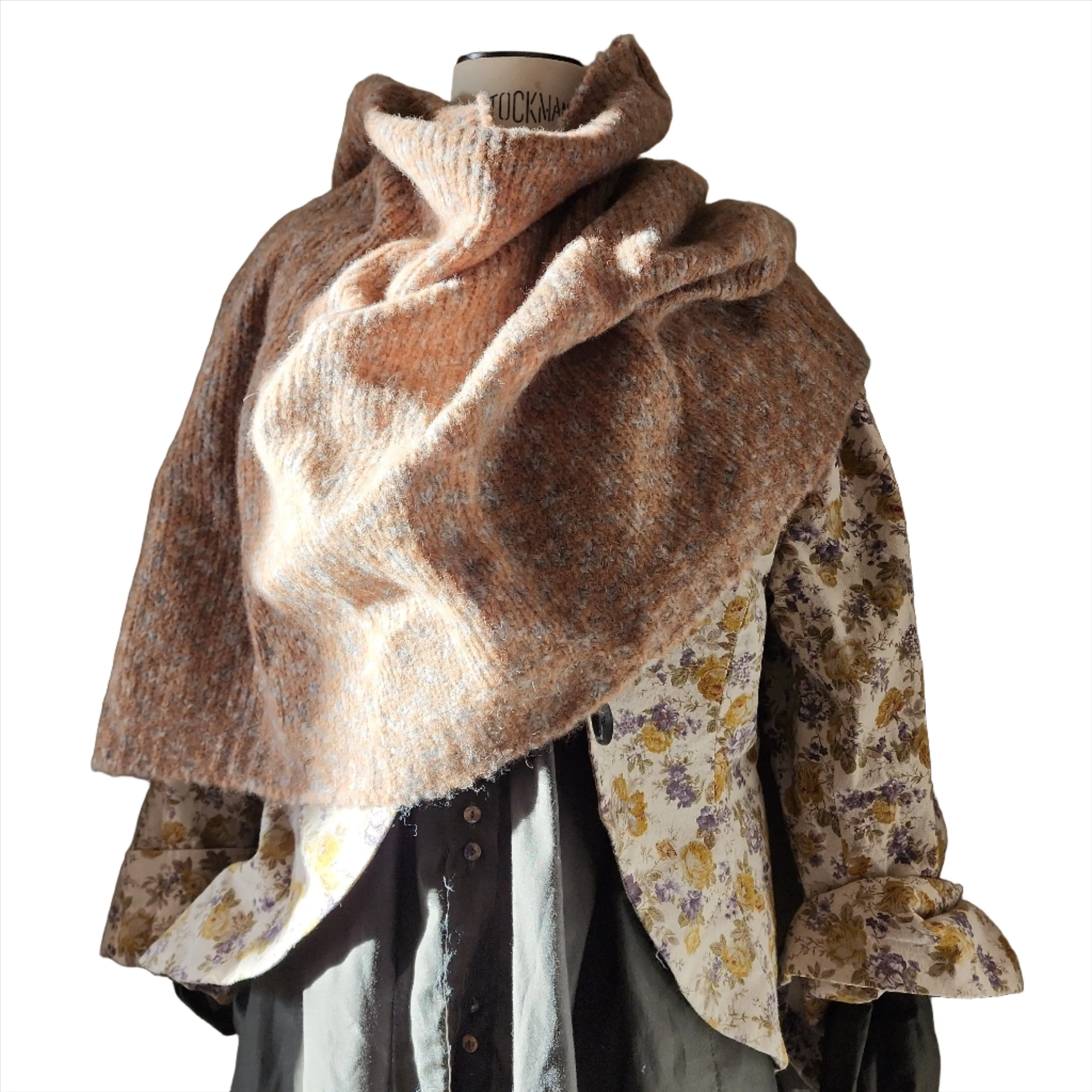 Alpaca capelet / shrug