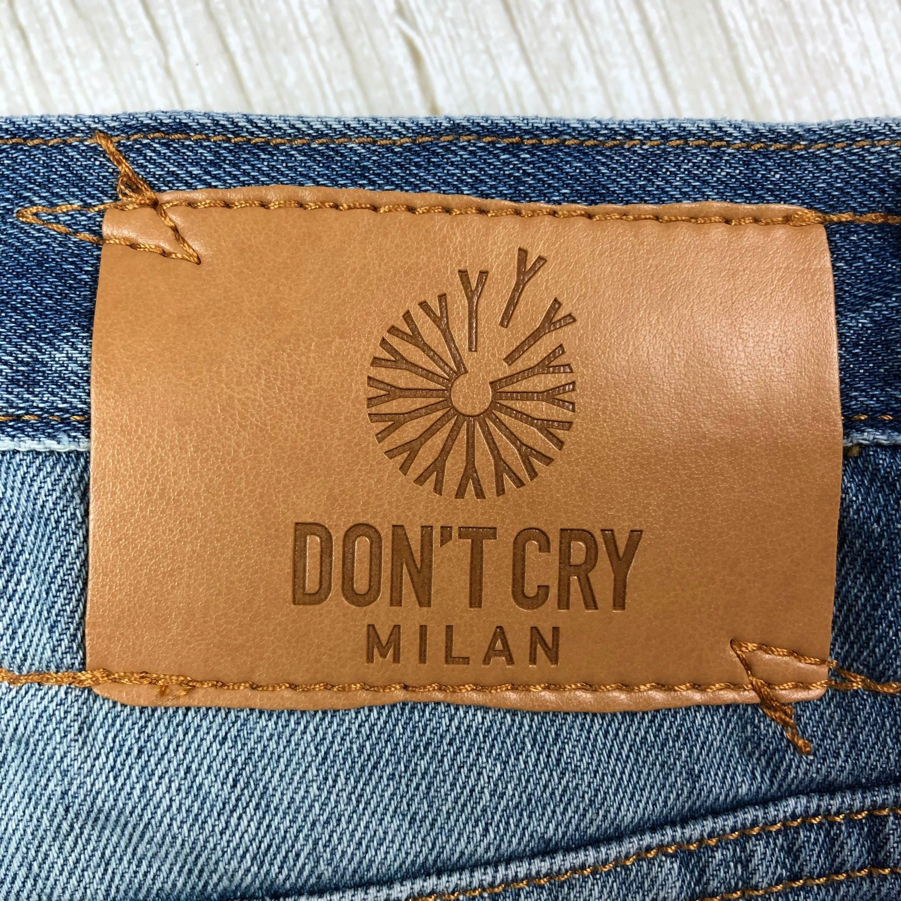 NWT - Don't Cry Milan- Stunning Italian 'Melany' High Waist Boyfriend Jeans  -Size 31