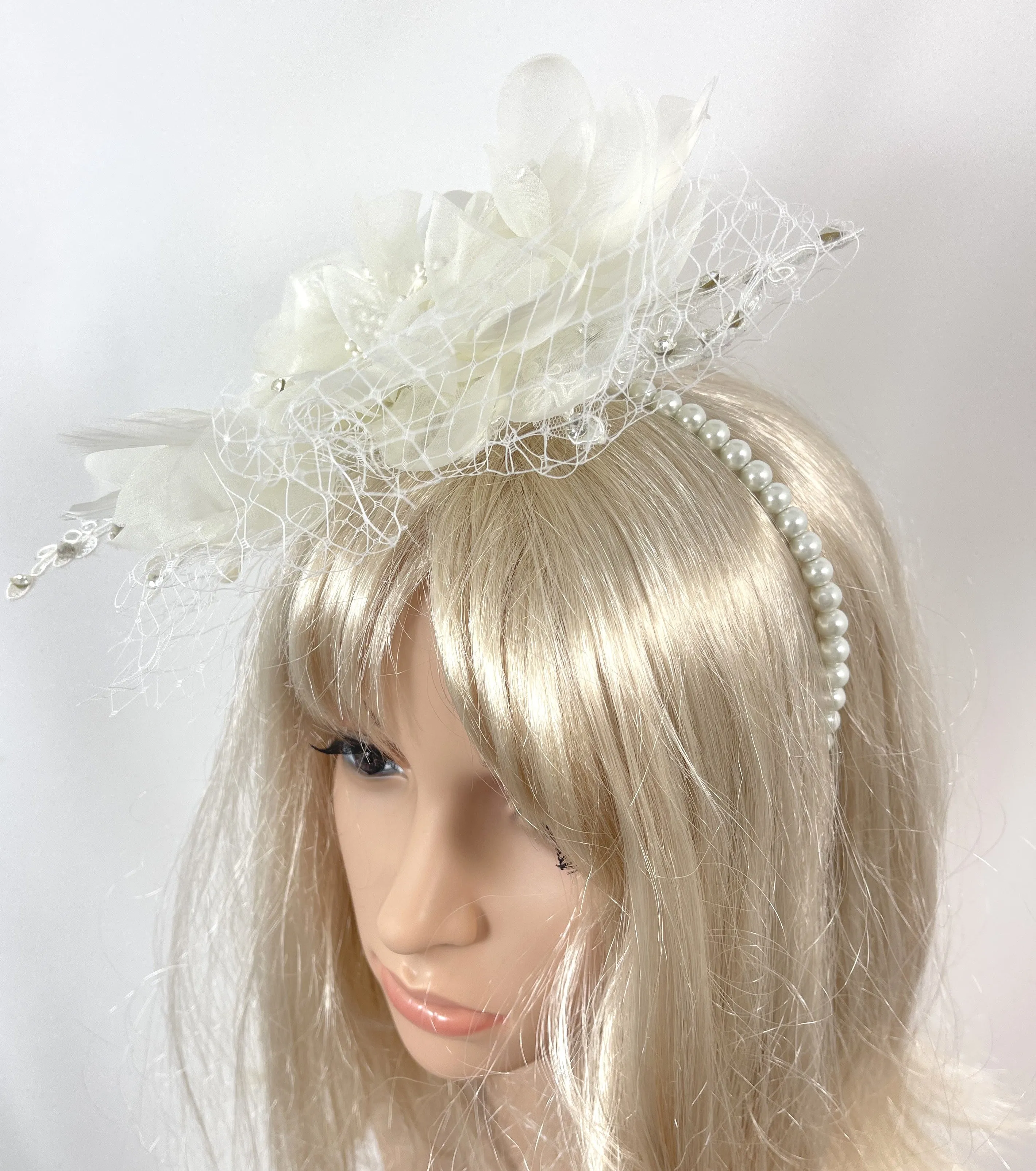 Victorian Vintage Bridal Flower White Feather Lace Net Fascinator with Pearl Headband